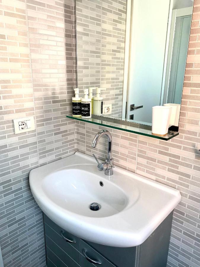 Monolocale Con Terrazzo Alle Porte Di Milano Bresso Dış mekan fotoğraf